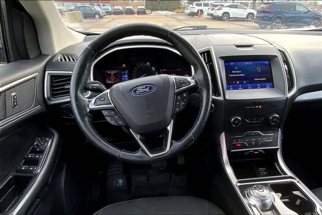 Ford Edge снимка Ford Edge