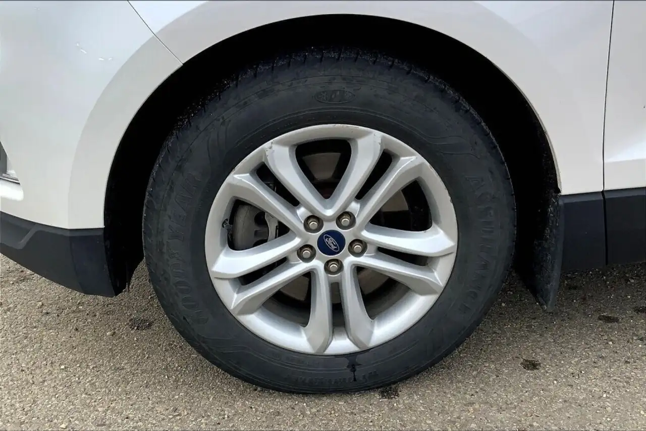 Ford Edge снимка Ford Edge