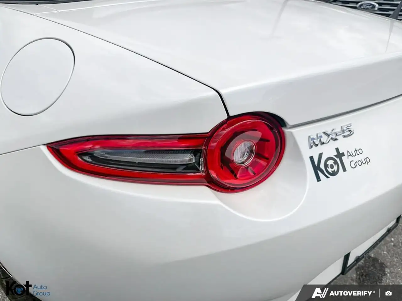Mazda MX-5 Miata photo Mazda MX-5 Miata