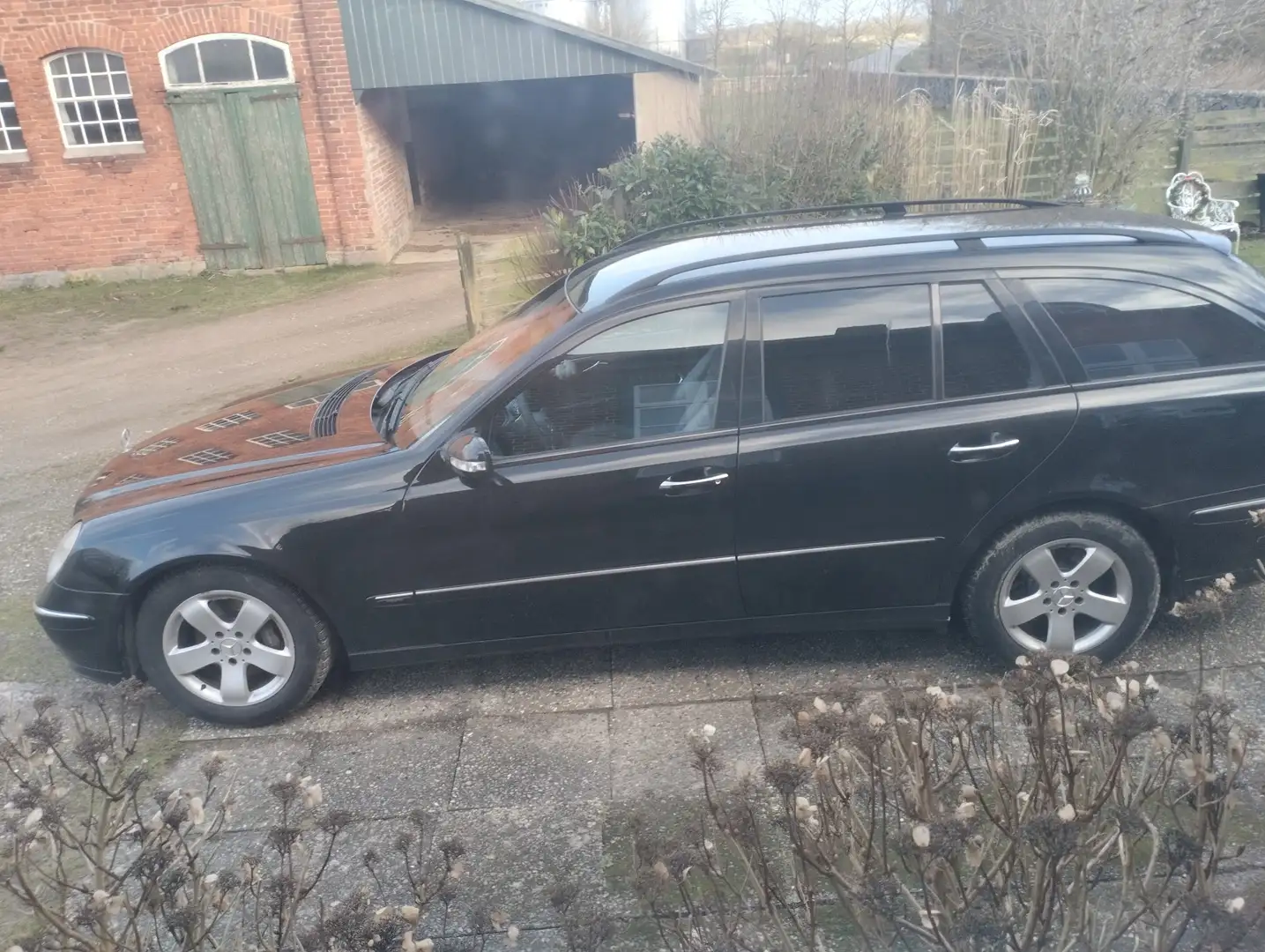 Mercedes-Benz 280 Avantgarde Schwarz - 1