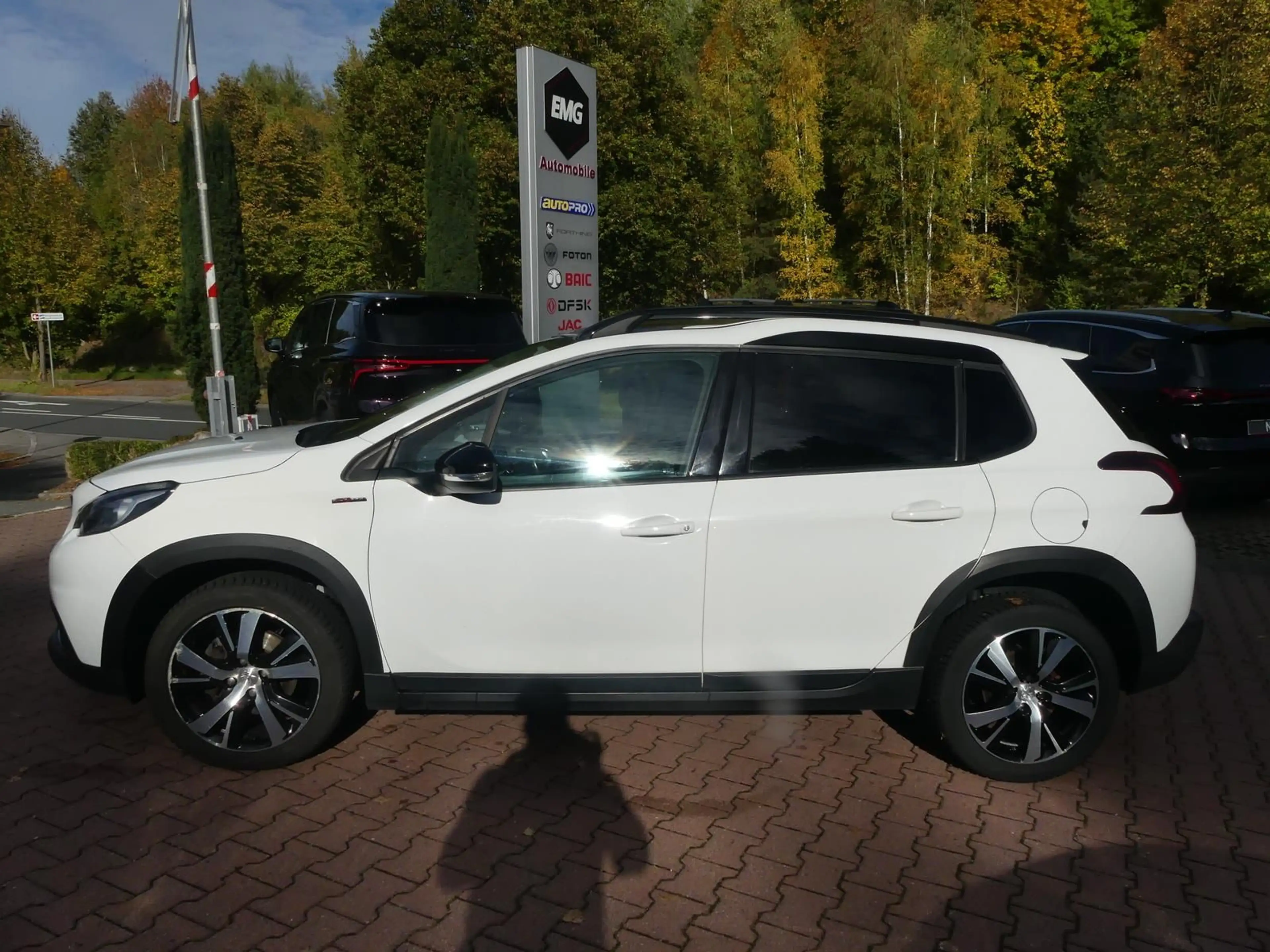 Peugeot 2008 GT-Line Edition*Pano*LED*SHZ*Kam*Automatik — photo 8