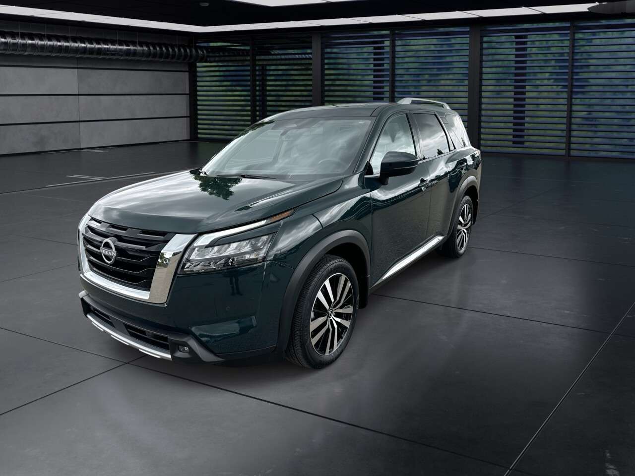 2025 Nissan Pathfinder Platinum 4WD — photo 1