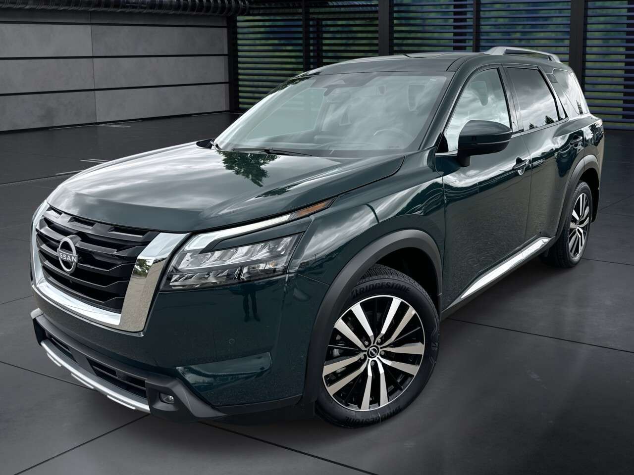 2025 Nissan Pathfinder Platinum 4WD