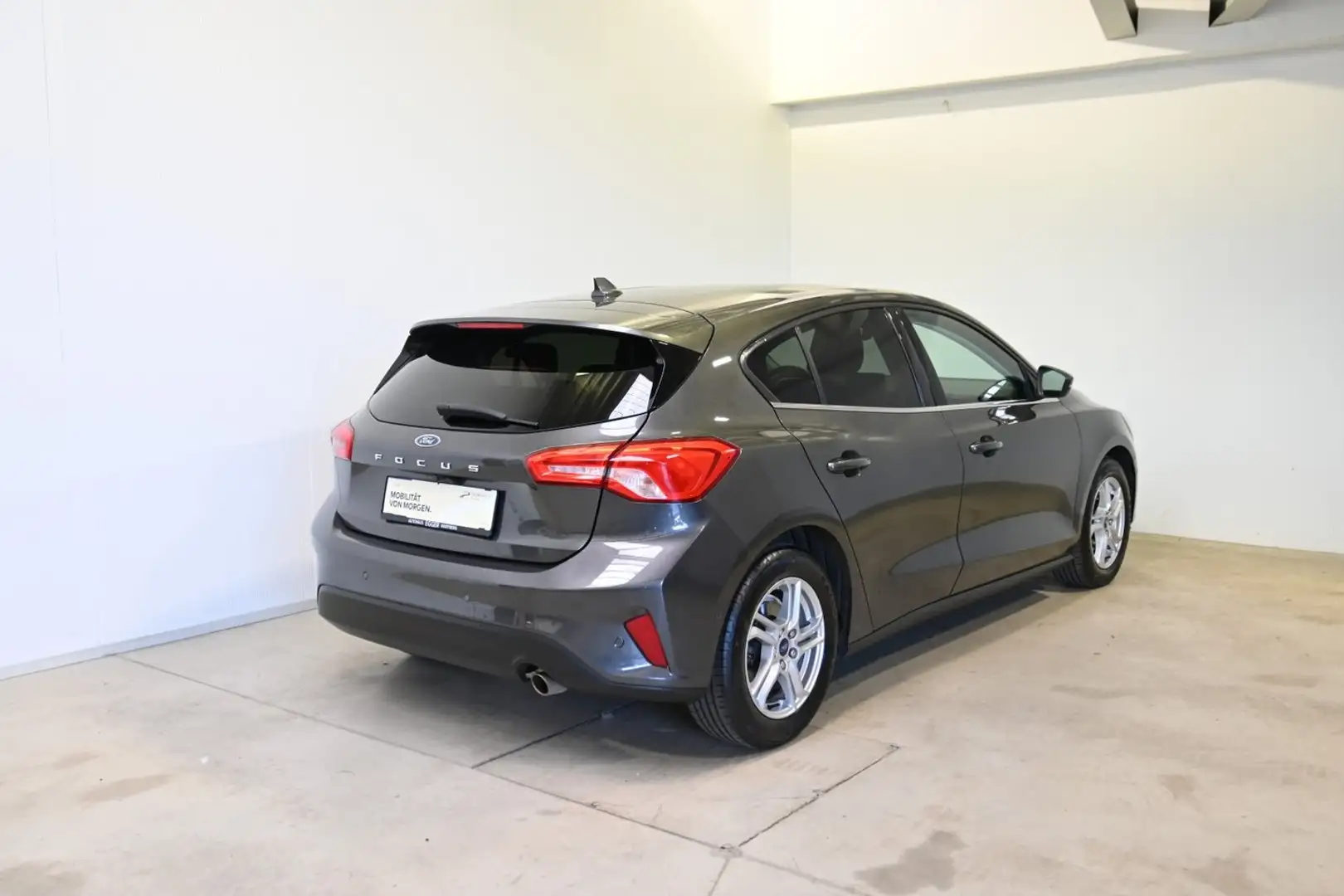 Ford Focus 1,0 EcoBoost Cool & Connect Grau - 2