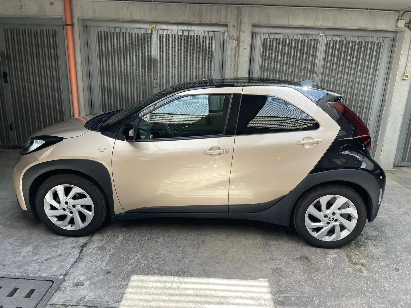 Toyota Aygo X trend - 1