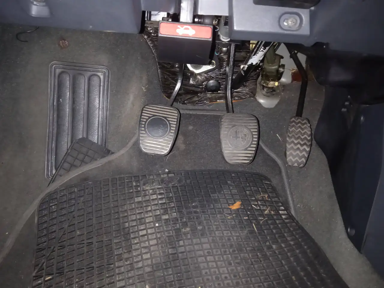 Alfa Romeo 145 2.0 Quadrifoglio, foto 4
