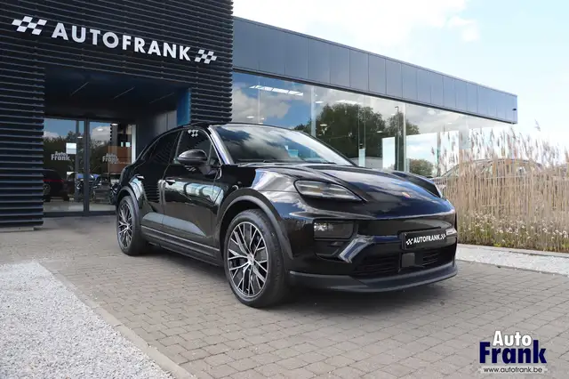 Porsche Macan 4 / PANO / LUCHVERING / 18WEGE / ACC / BOSE / 360CAM / CHRONO PACK