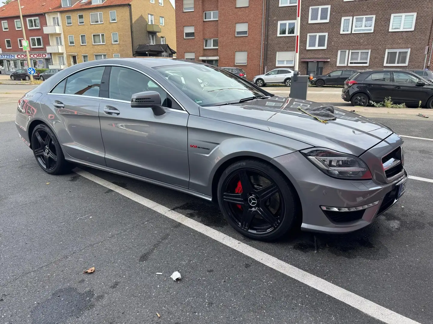 Mercedes-Benz CLS 63 AMG Performance Silber - 1