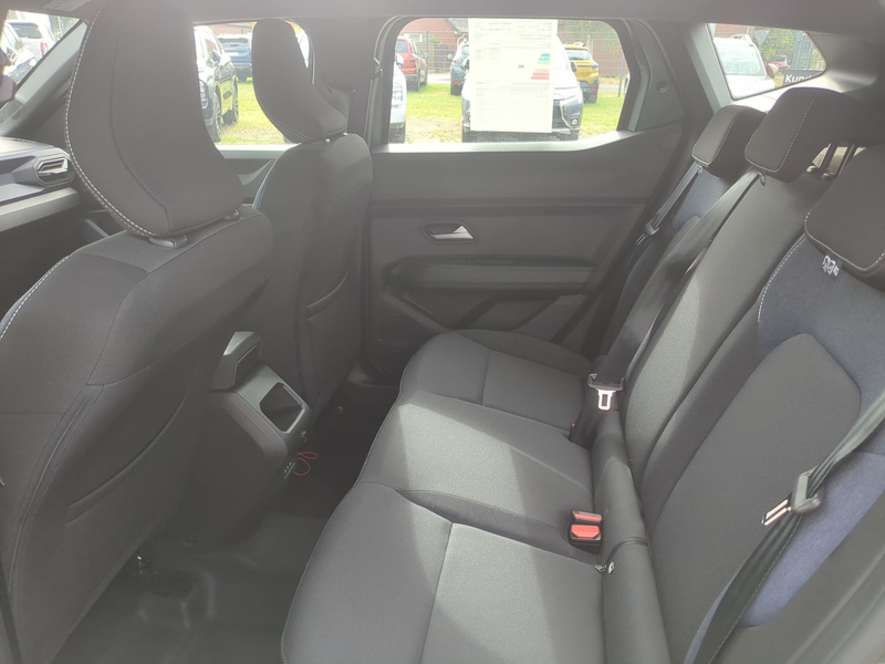Dacia Duster TCe 140 Expression SHZ LKHZ — photo 10