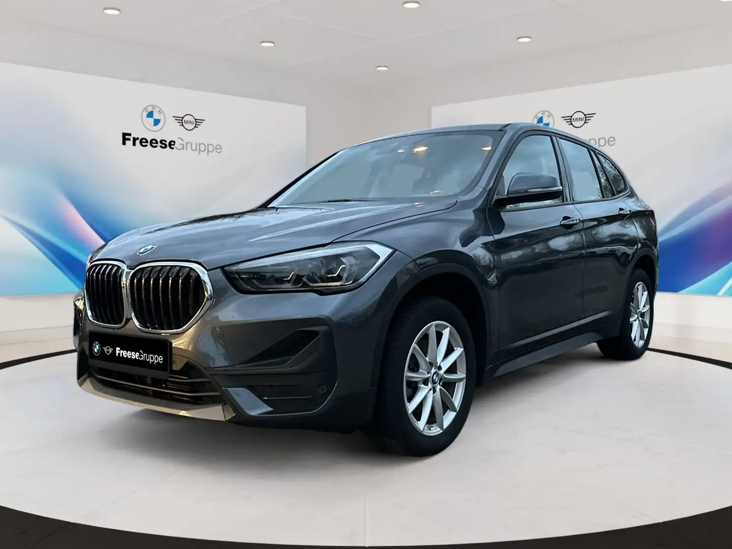 BMW X1 sDrive18d DAB LED RFK AHK Klimaaut. PDC Grau - 1