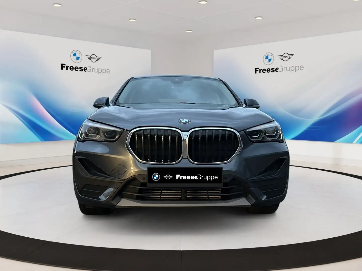 BMW X1 sDrive18d DAB LED RFK AHK Klimaaut. PDC Grau - 2