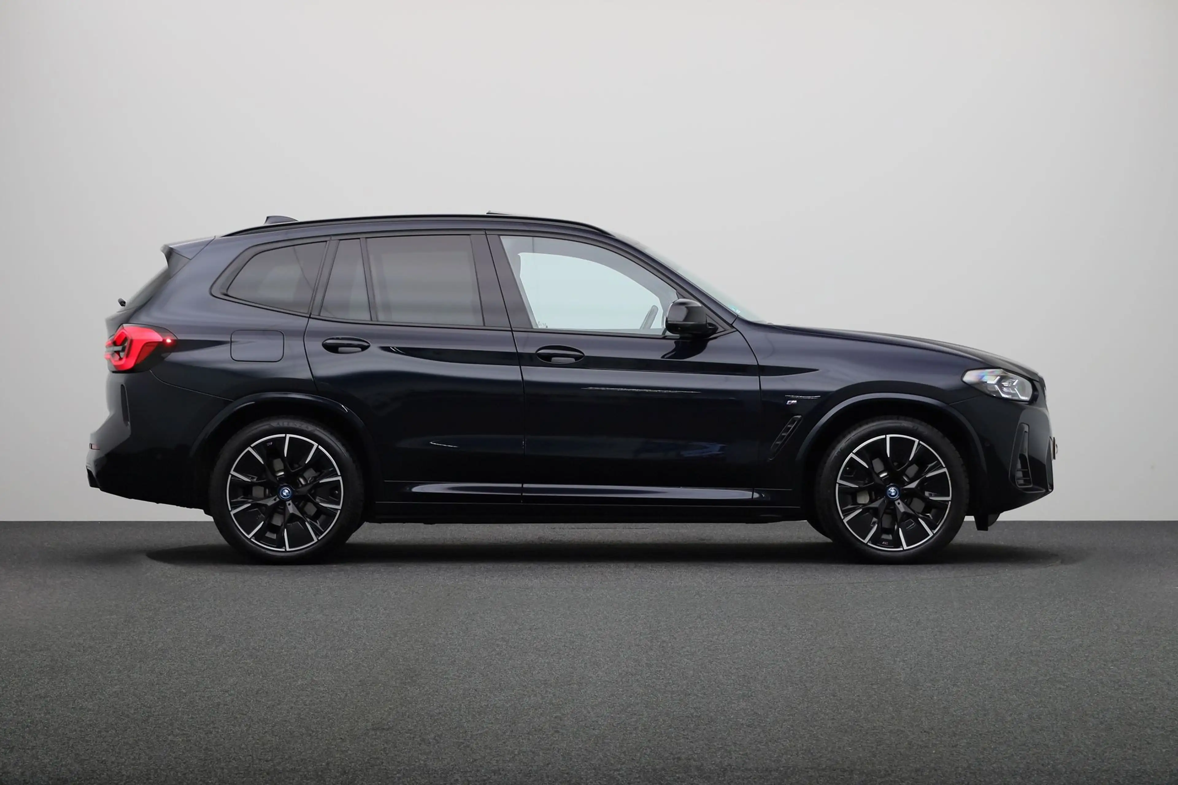 BMW iX3 High Executive 80 kWh | BMW Head-Up Display |  Dri — photo 10