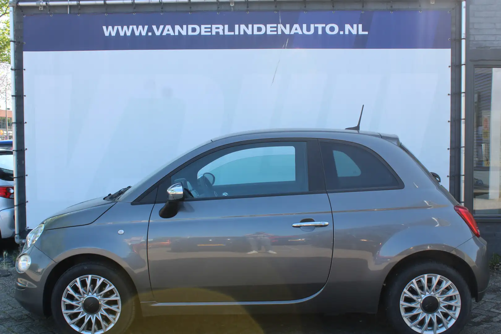 Fiat 500 1.0 Hybrid Dolcevita Cruise control l Navigatie l Grijs - 2