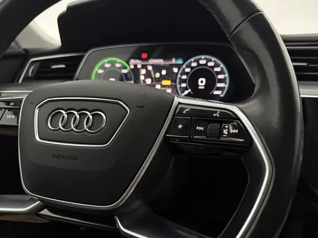 Audi E-Tron view 25