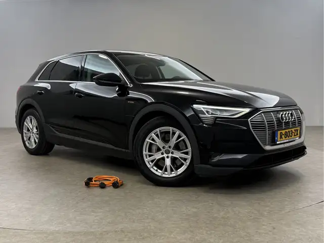 Audi E-Tron view 6