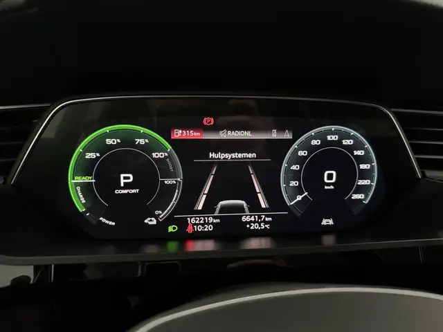 Audi E-Tron view 21