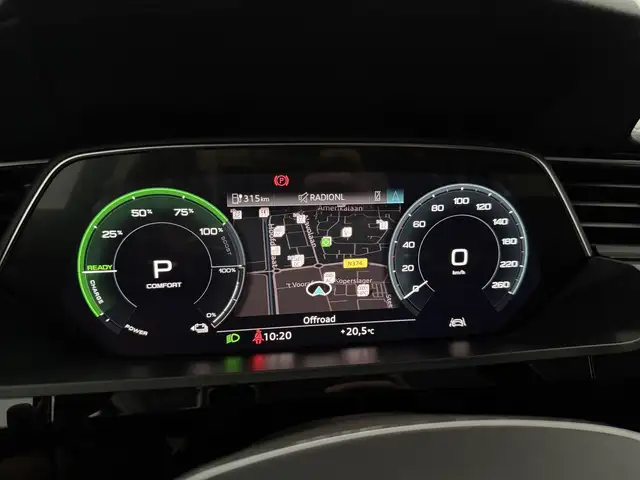 Audi E-Tron view 22