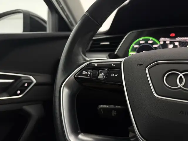 Audi E-Tron view 24