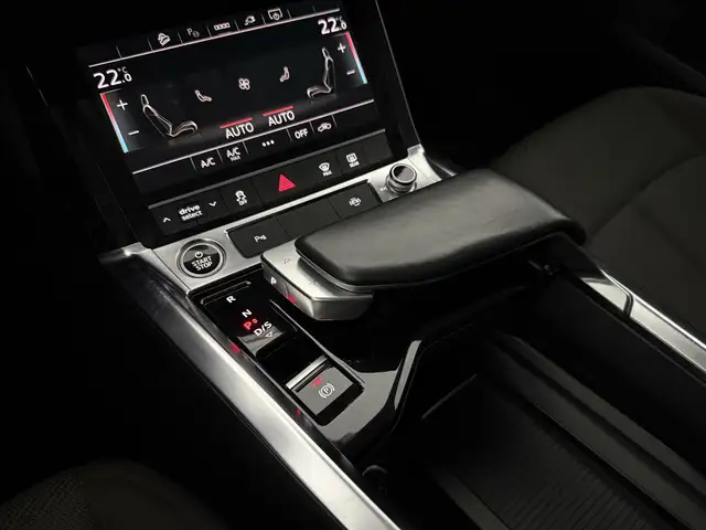 Audi E-Tron view 28