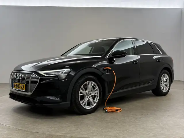 Audi E-Tron view 9