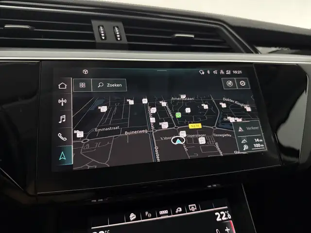 Audi E-Tron view 30
