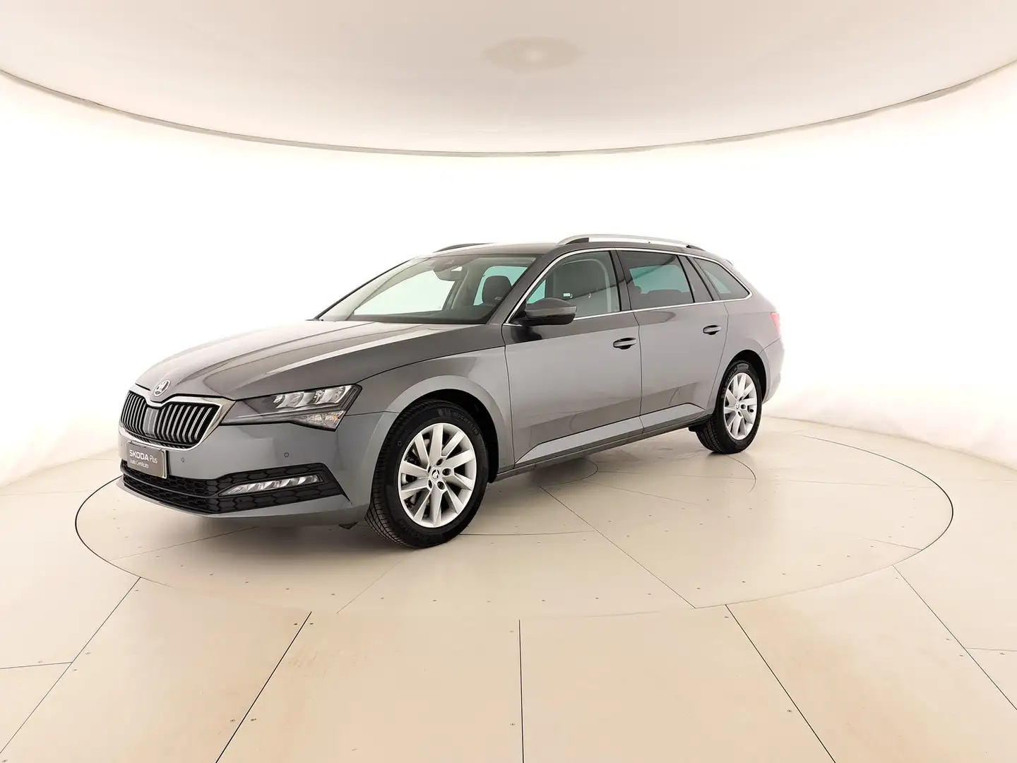 Skoda Superb wagon 2.0 tdi evo executive 150cv dsg Grigio - 1