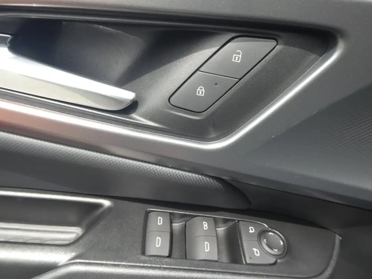 Chevrolet Equinox photo Chevrolet Equinox