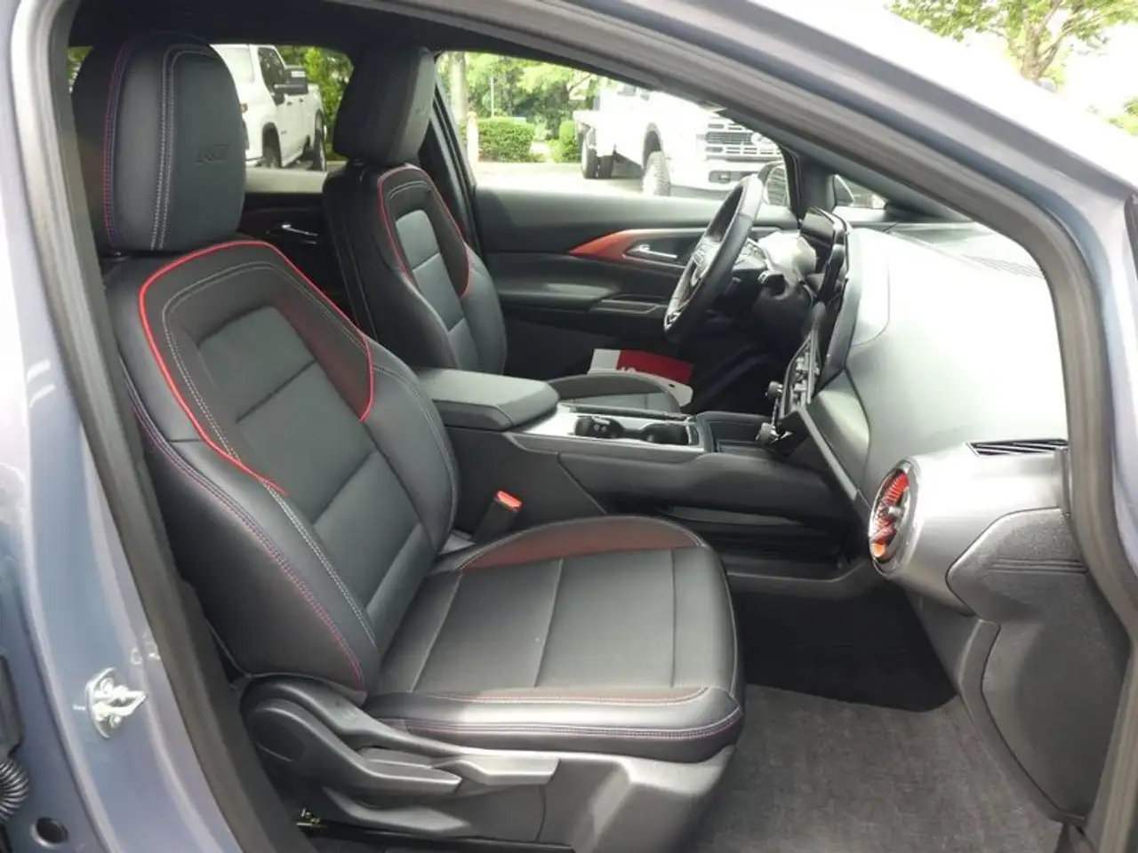 Chevrolet Equinox photo Chevrolet Equinox