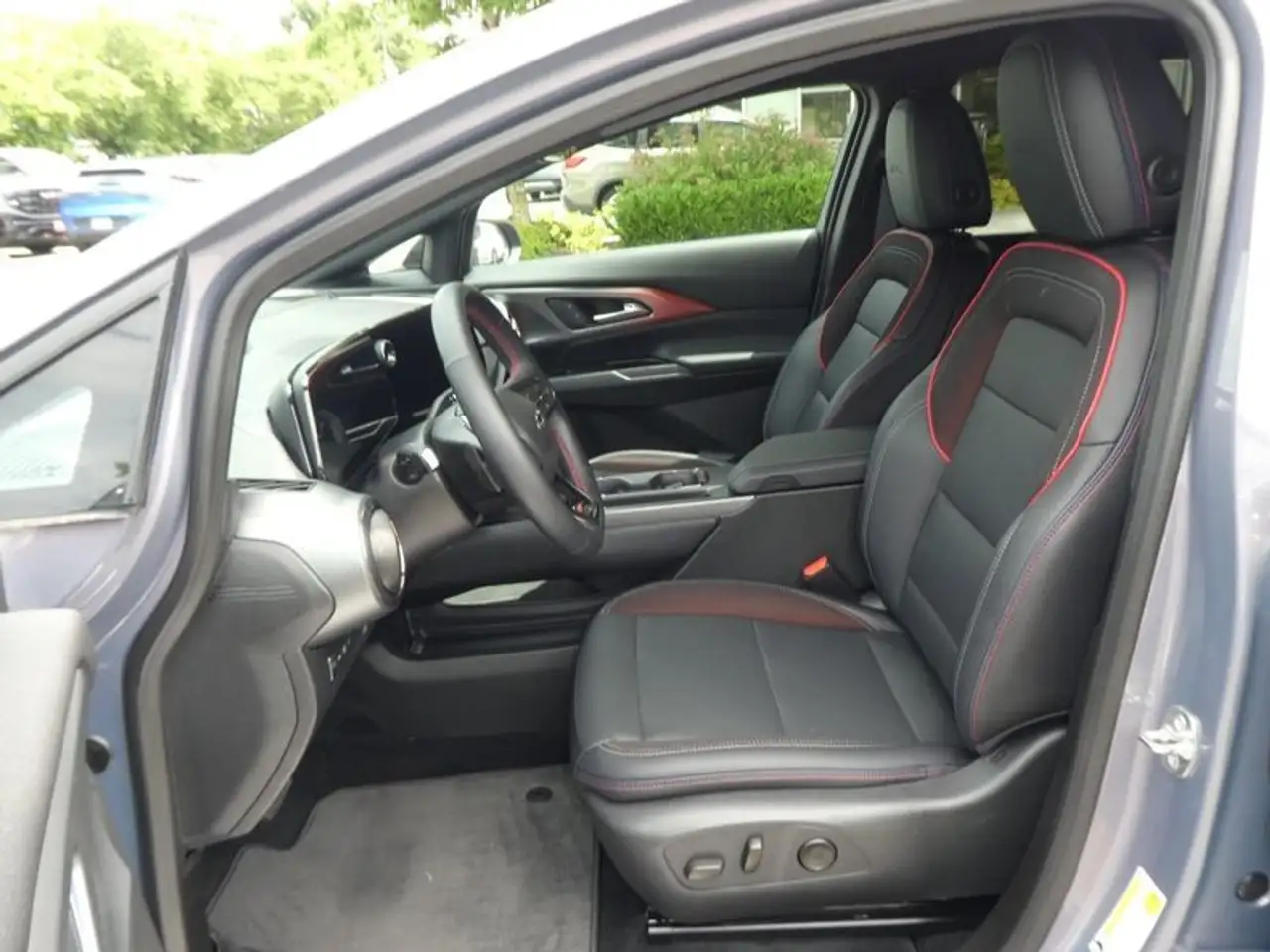 Chevrolet Equinox photo Chevrolet Equinox