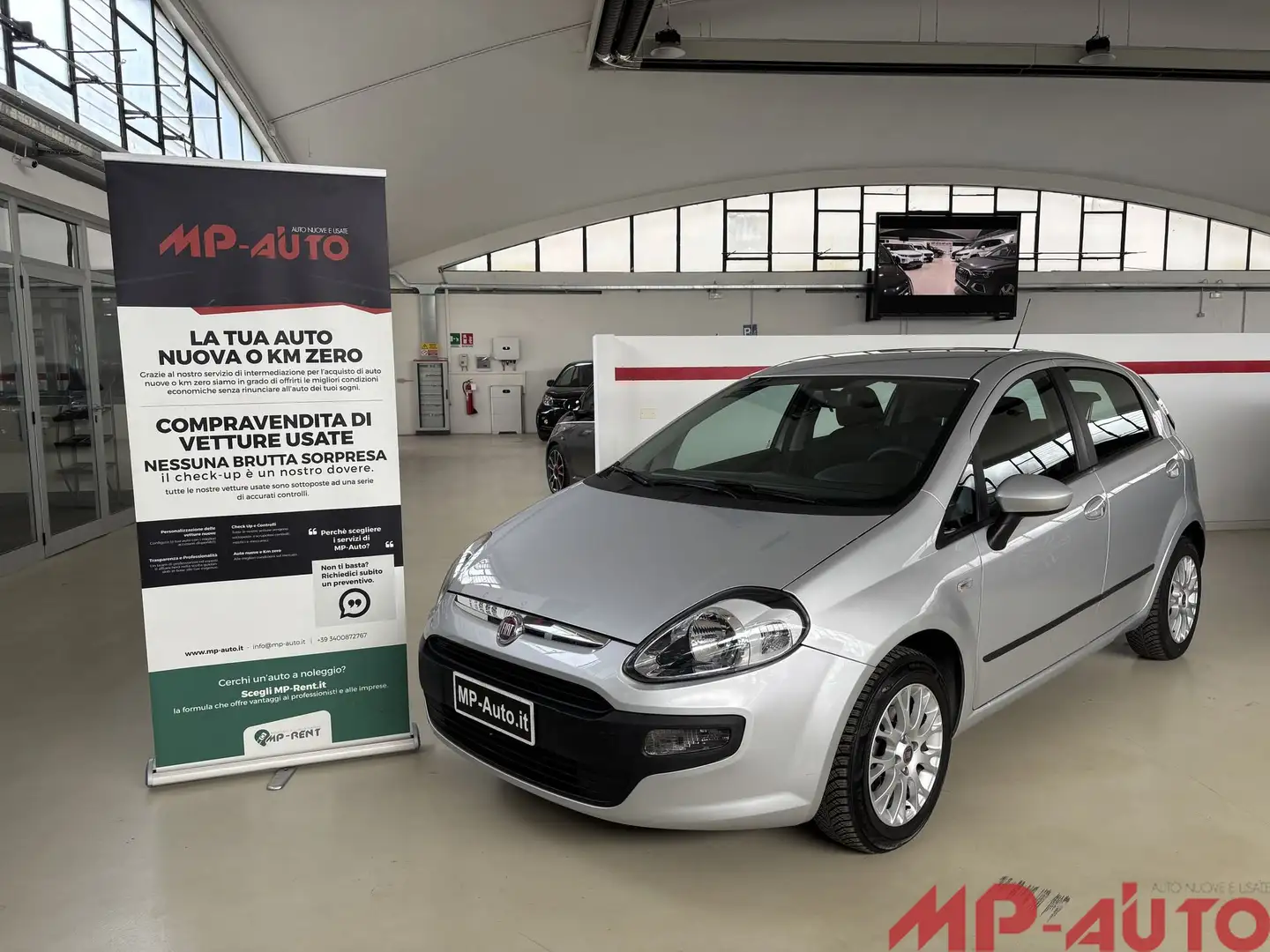 Fiat Grande Punto Grande Punto 5p 1.2 BENZINA UNICO PROPRIETARIO Silber - 1