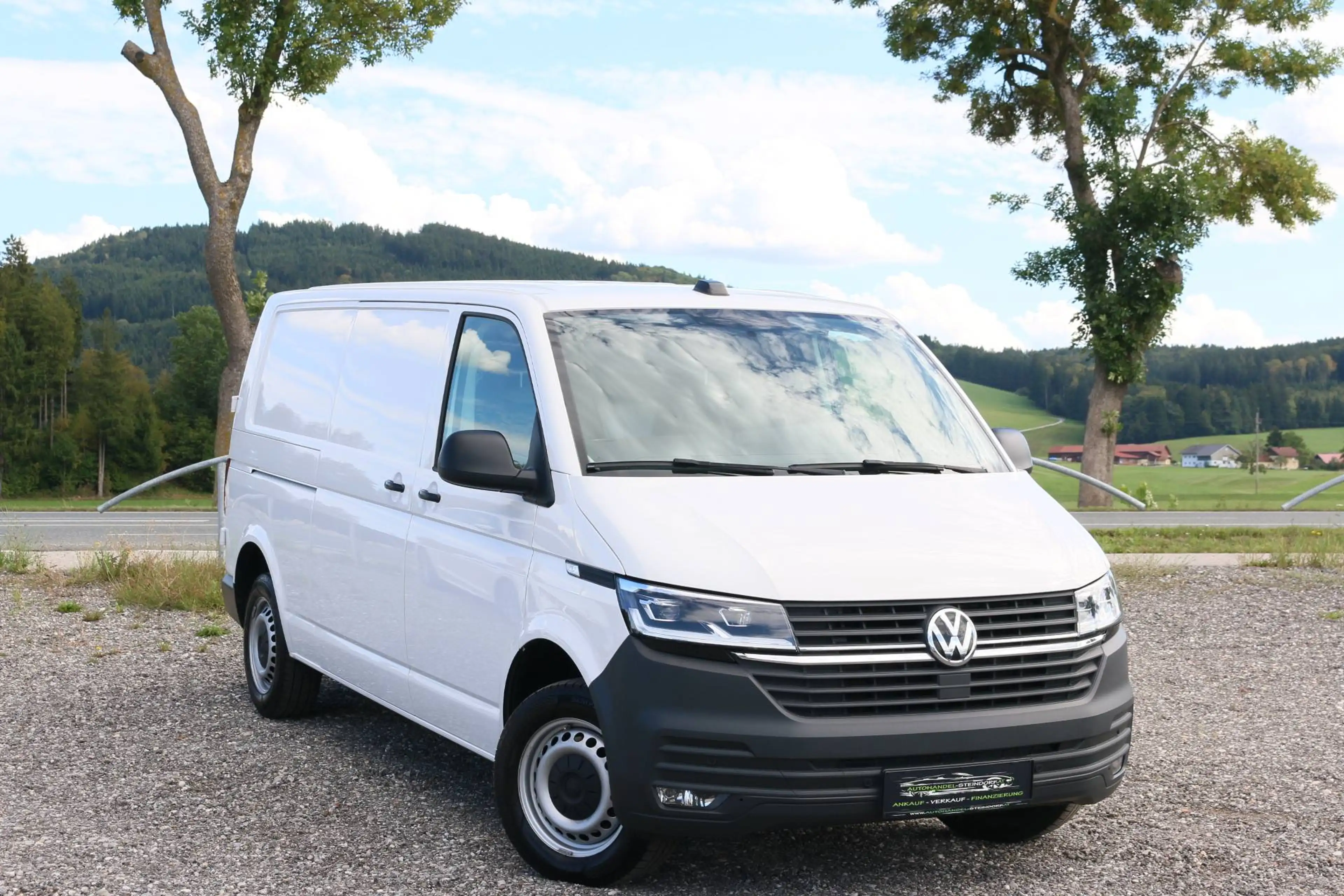 Volkswagen T6.1 Transporter Lang*DSG*ACC*Xenon*Flügeltüre — photo 2
