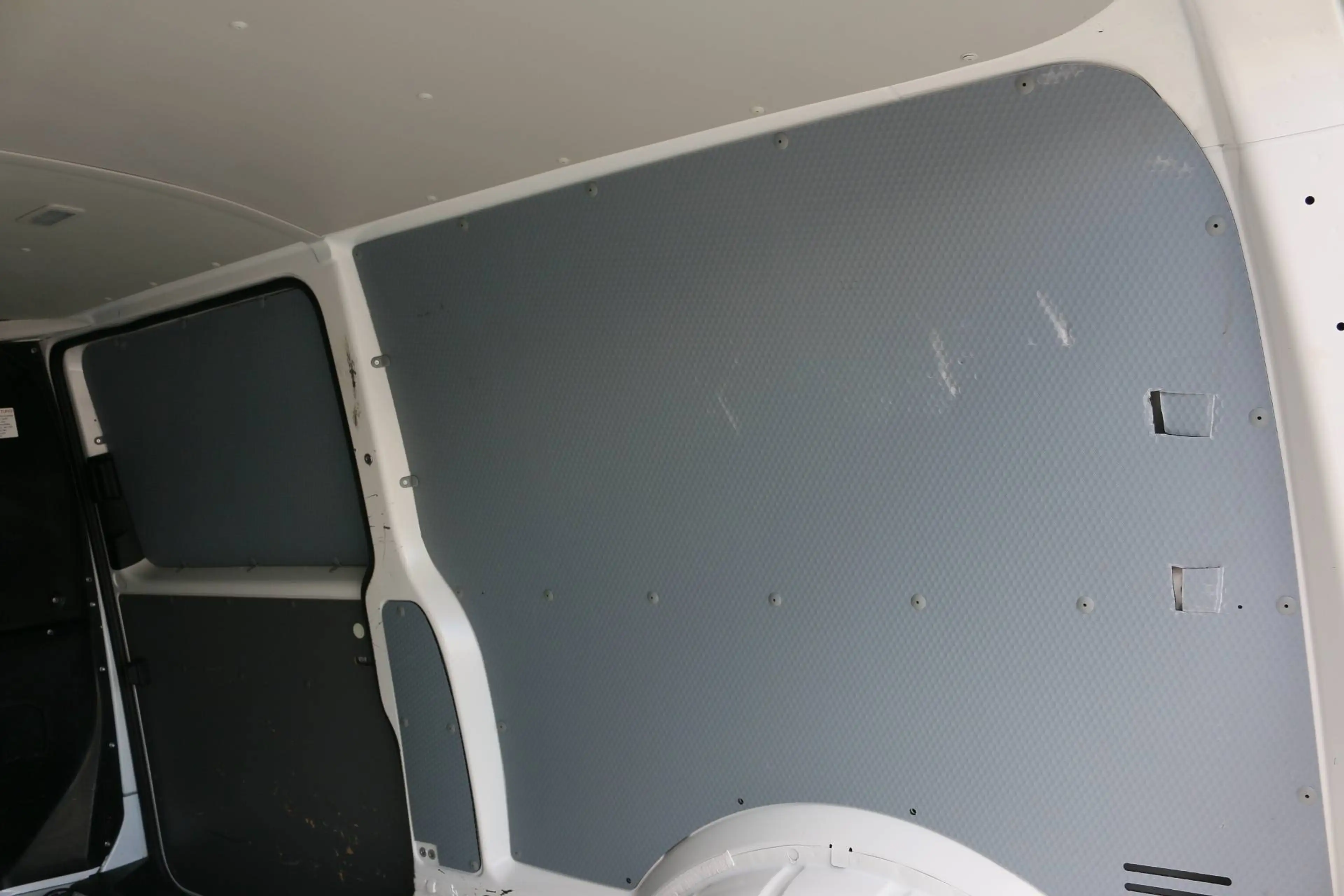 Volkswagen T6.1 Transporter Lang*DSG*ACC*Xenon*Flügeltüre — photo 11