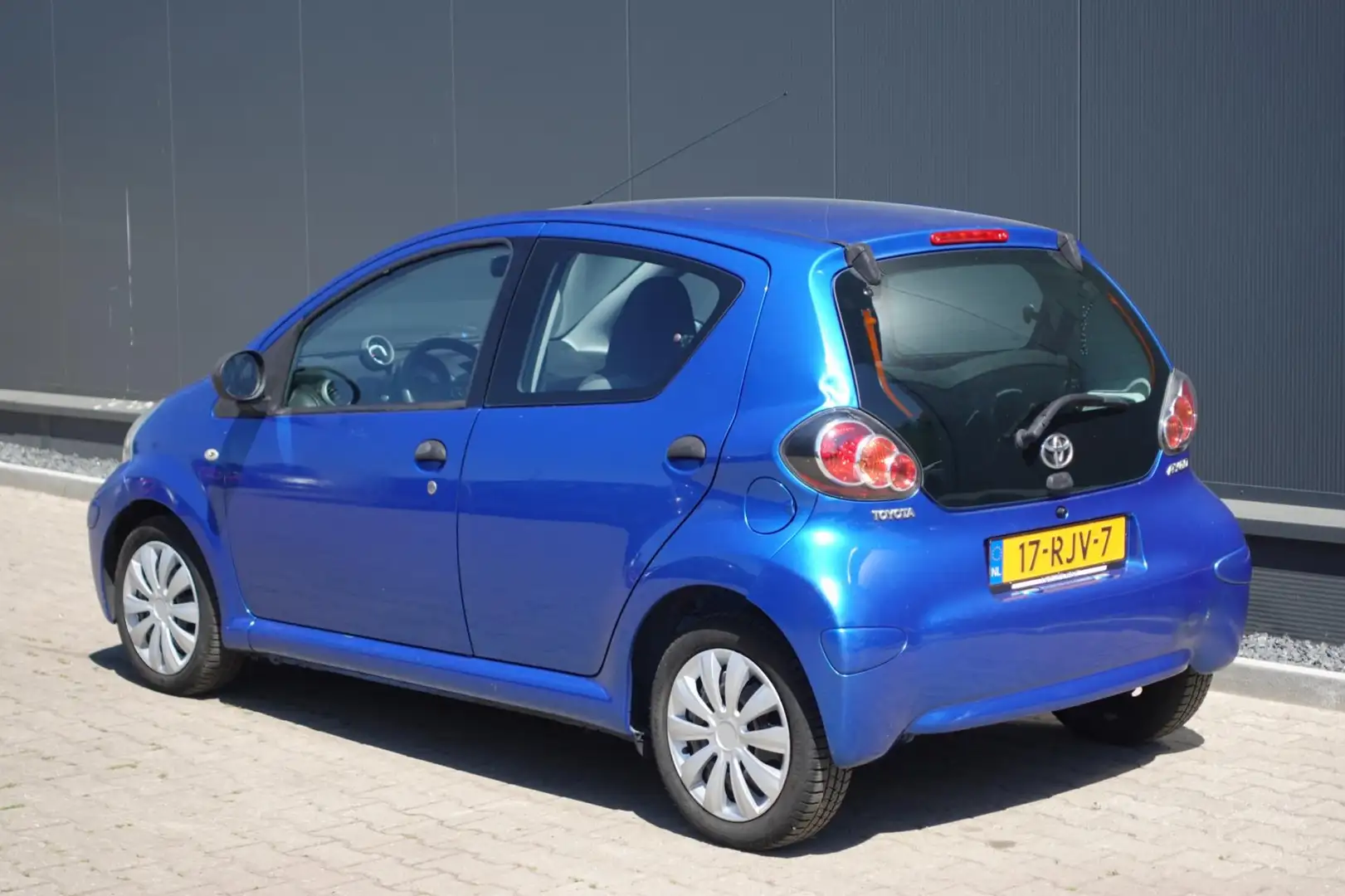 Toyota Aygo 1.0-12V Now Azul - 2