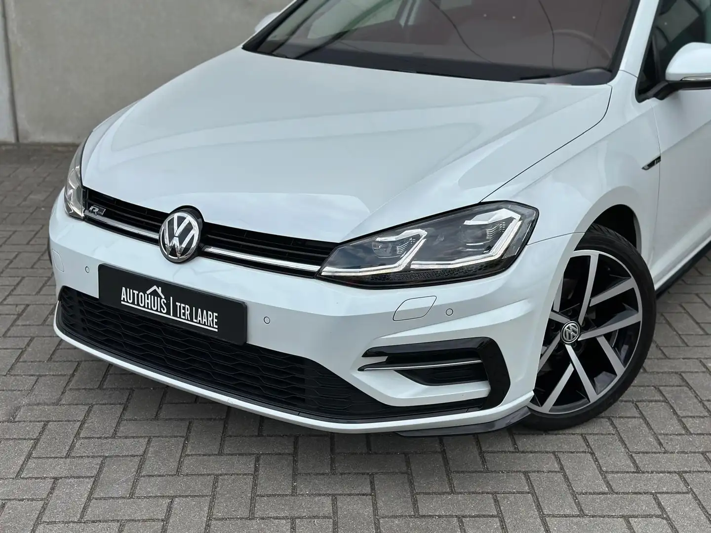 Volkswagen Golf 1.5 TSI R-Line DSG Pano Leder Trekh LED 18'' Blanc - 2