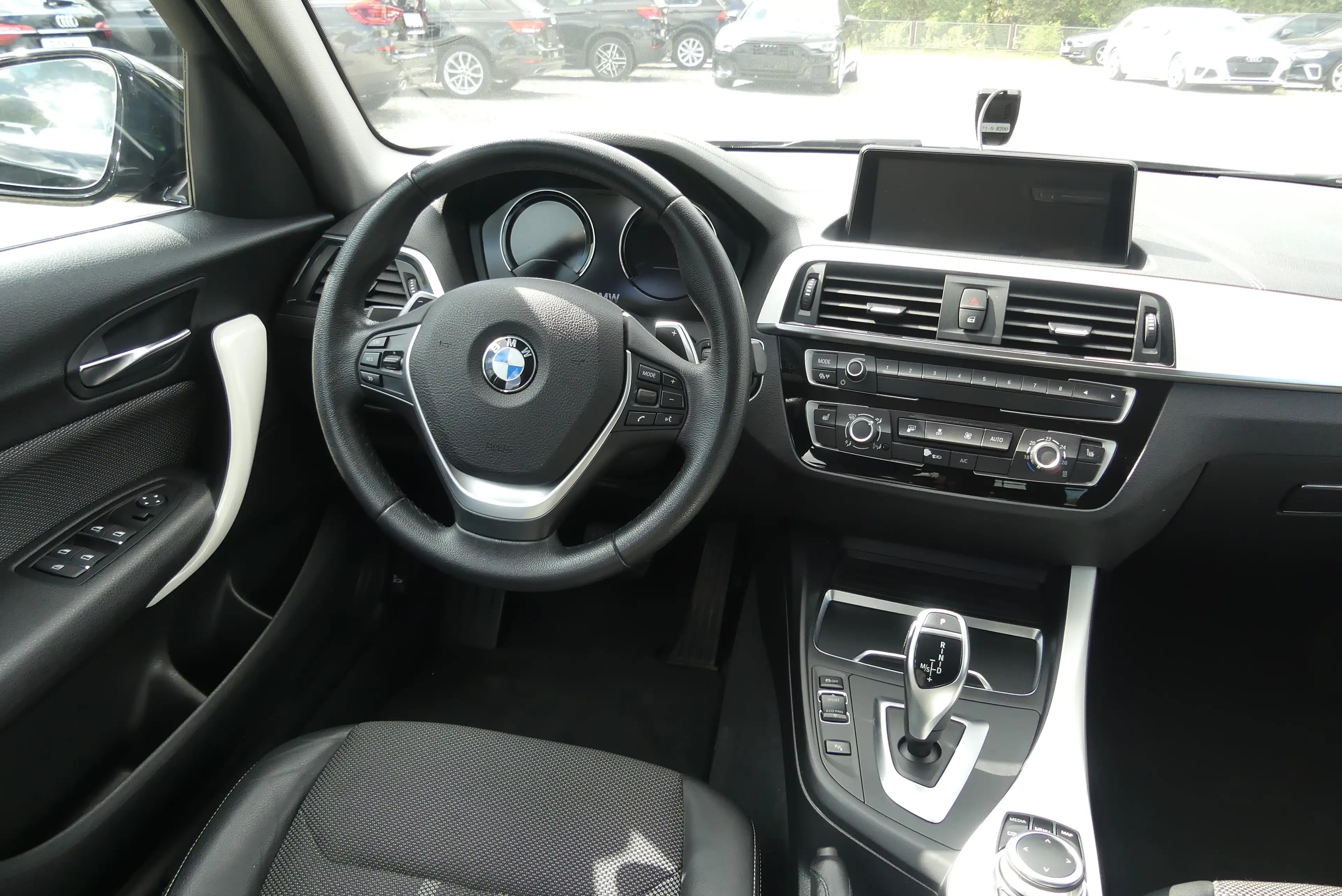 BMW 120 120 i Metropolitan*AHK*SHZ*NAVI*KAMERA*TEMPOMAT*LED — photo 14