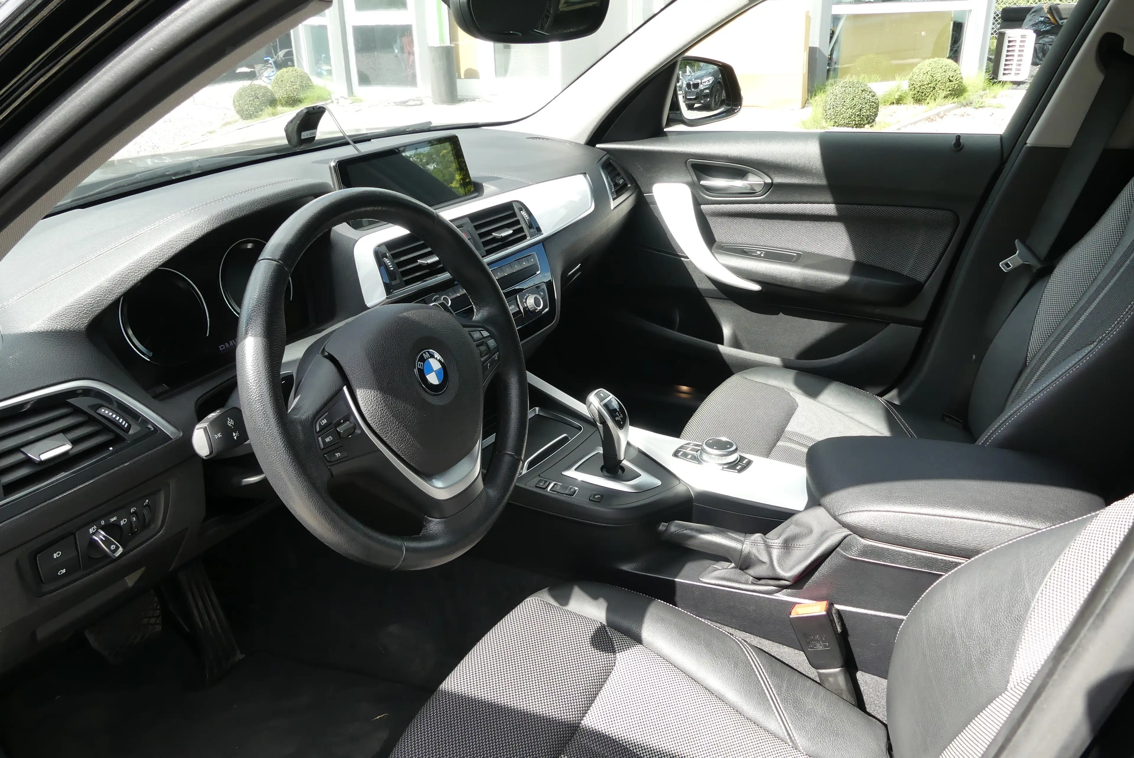 BMW 120 120 i Metropolitan*AHK*SHZ*NAVI*KAMERA*TEMPOMAT*LED — photo 9