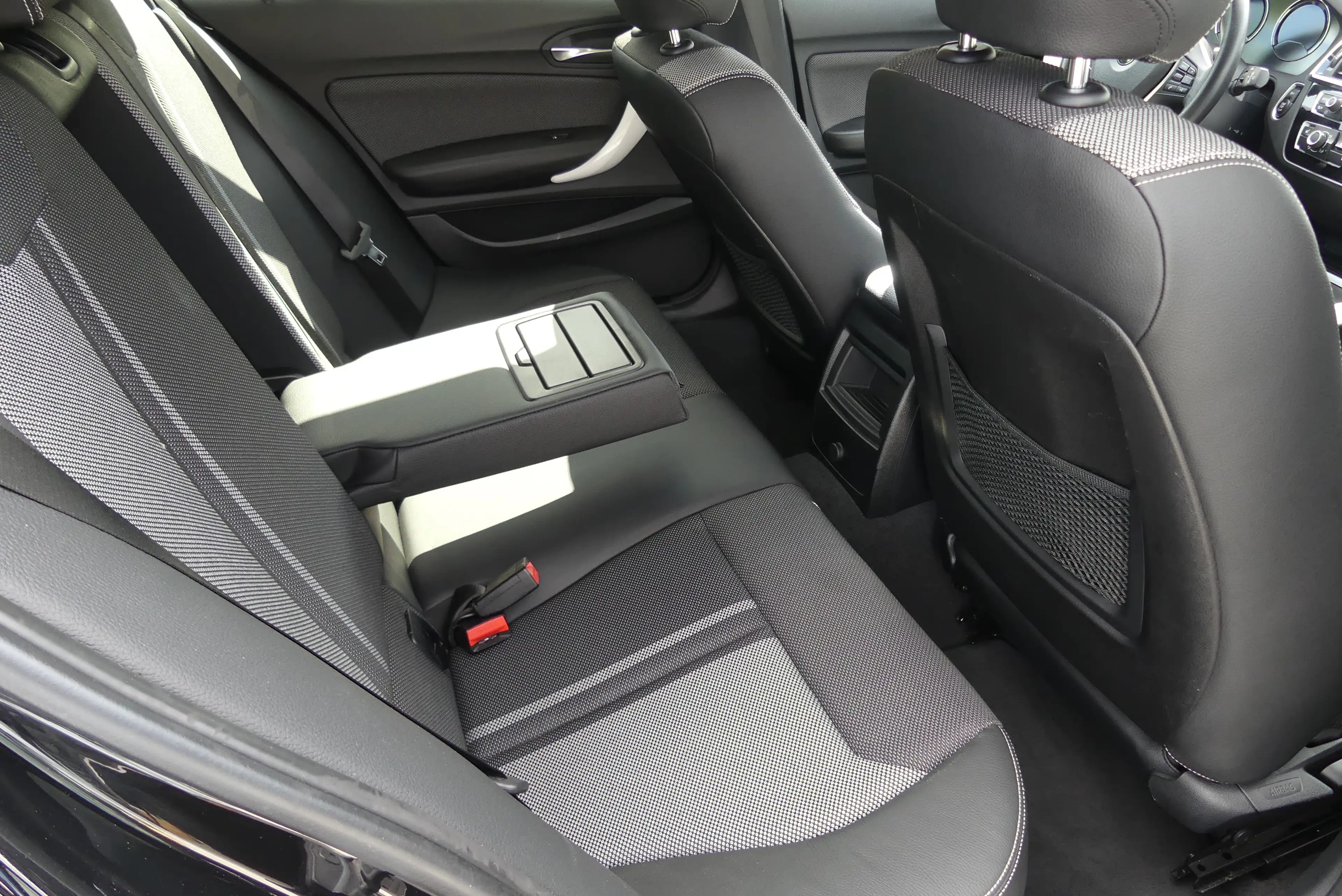 BMW 120 120 i Metropolitan*AHK*SHZ*NAVI*KAMERA*TEMPOMAT*LED — photo 16