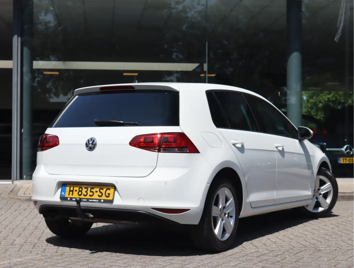 Volkswagen Golf 1.4 TSI 140 PK ACT Highline Automaat Bianco - 2