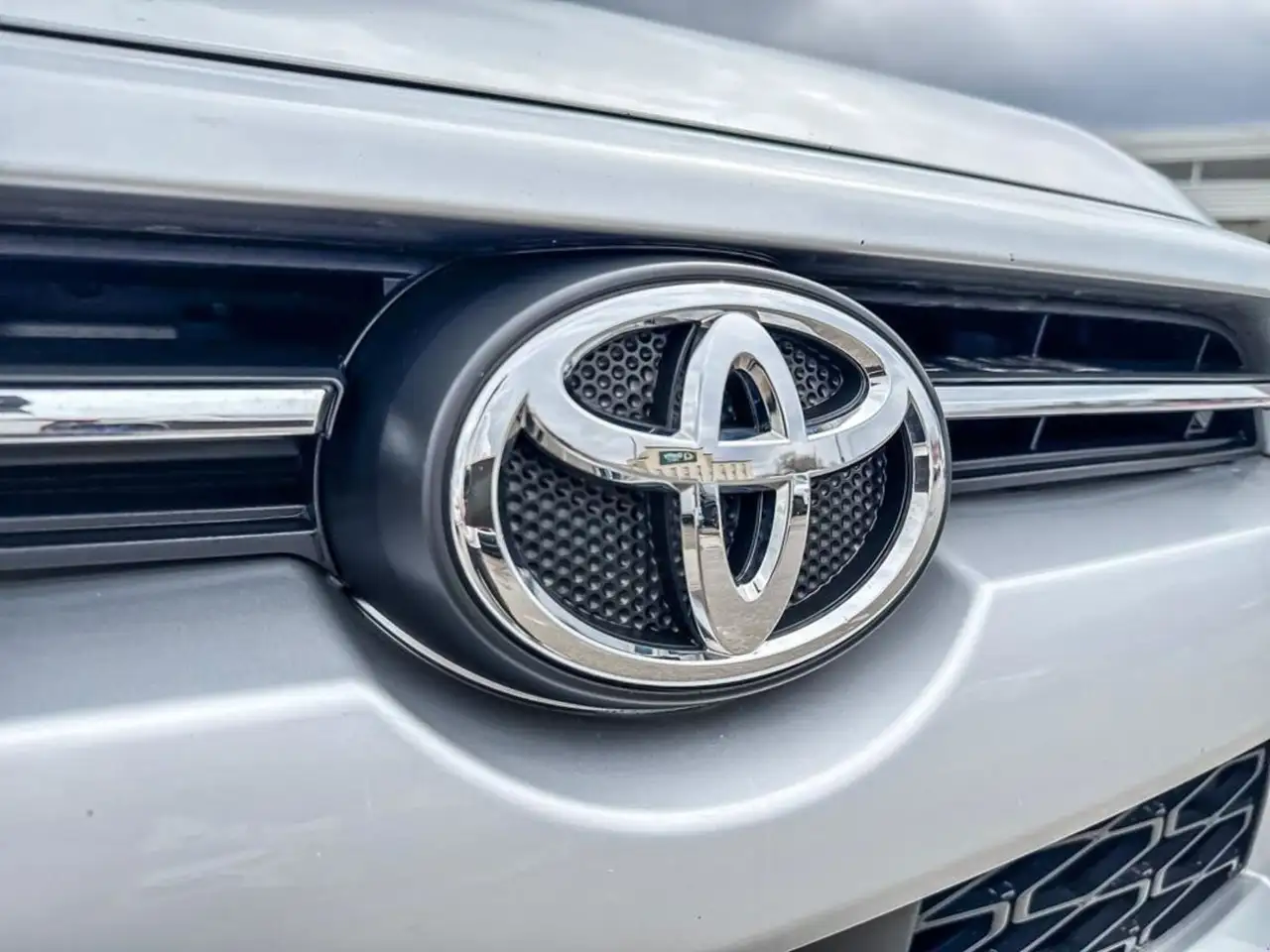 Toyota 4-Runner снимка Toyota 4-Runner