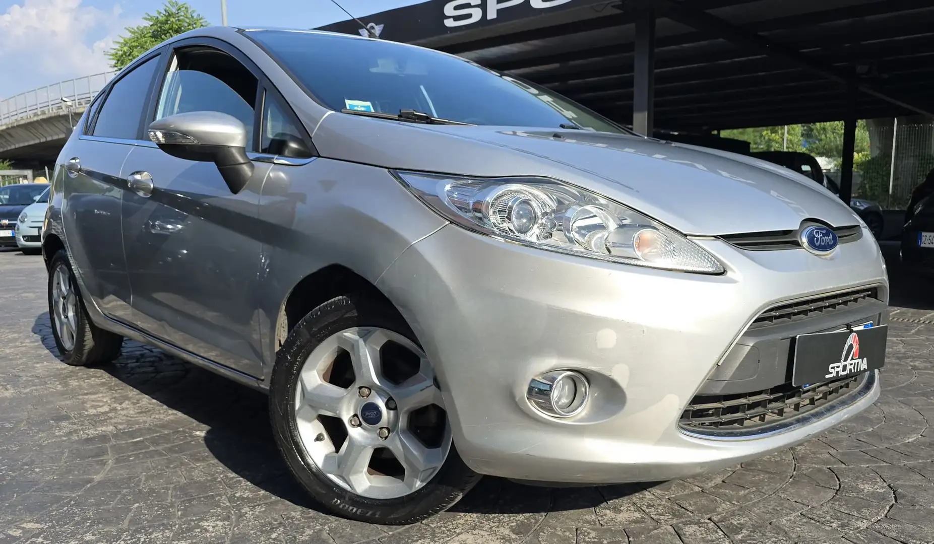 Ford Fiesta 64000 KM TITANIUM UNIPRO! Argento - 2