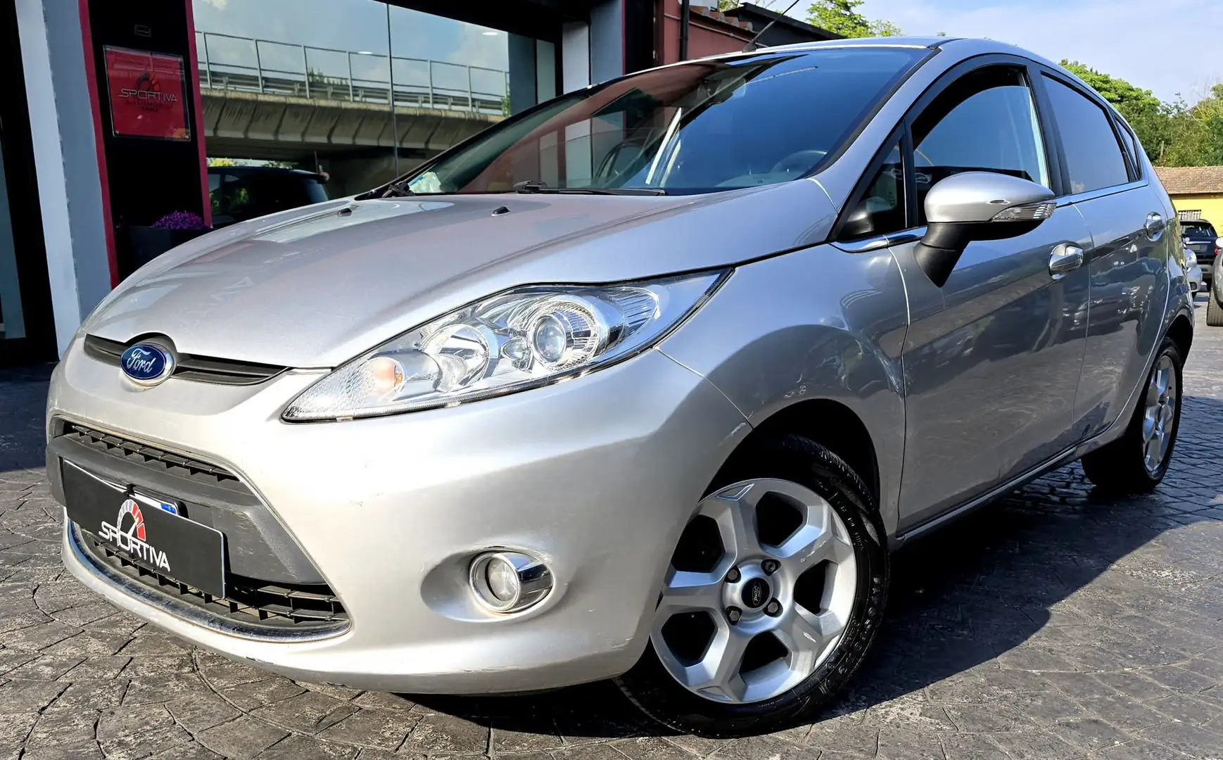 Ford Fiesta 64000 KM TITANIUM UNIPRO! Argento - 1