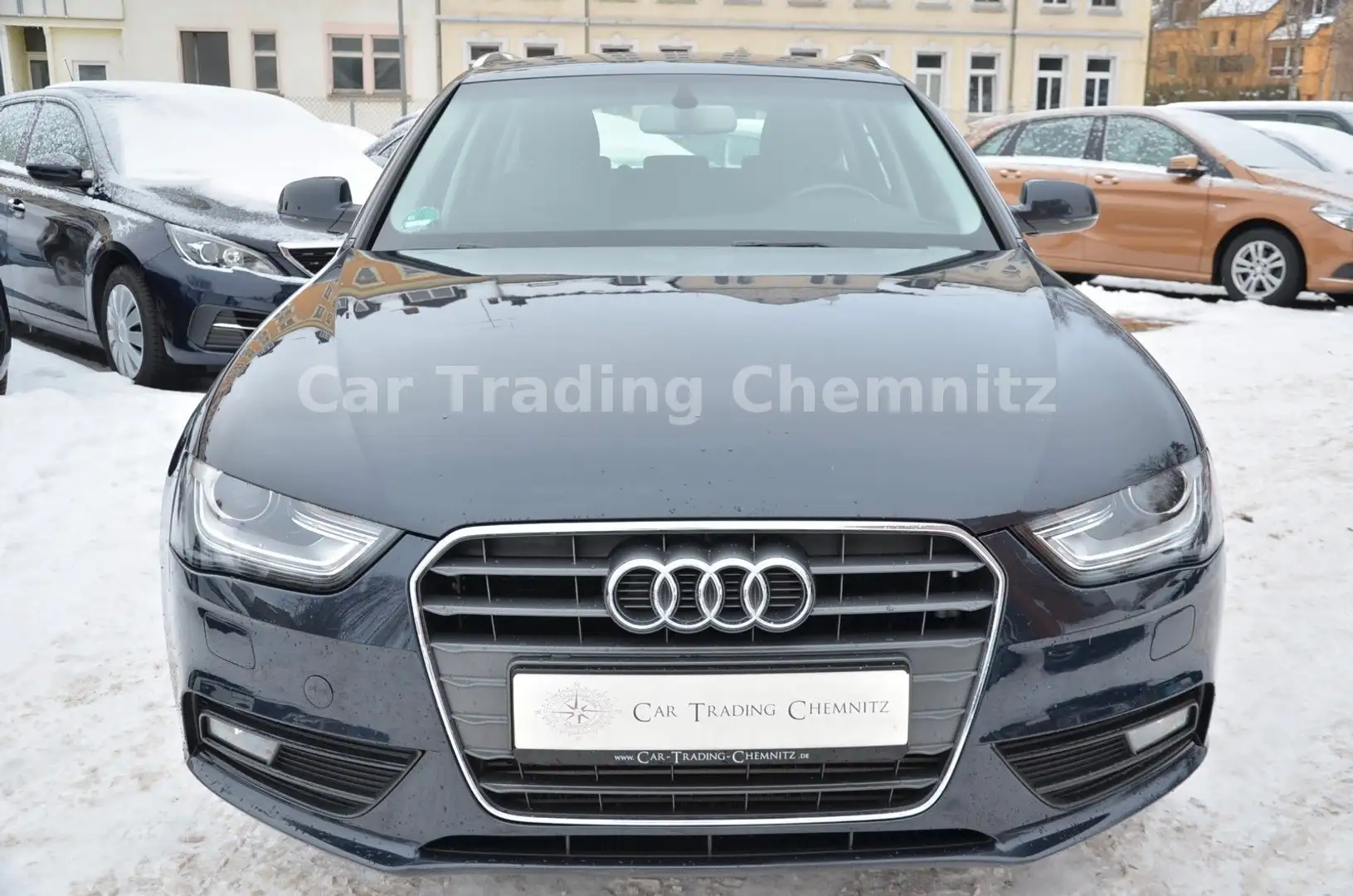 Audi A4 Avant Attraction 2.0 TDI Bi-Xenon Sitzheizung Blau - 2
