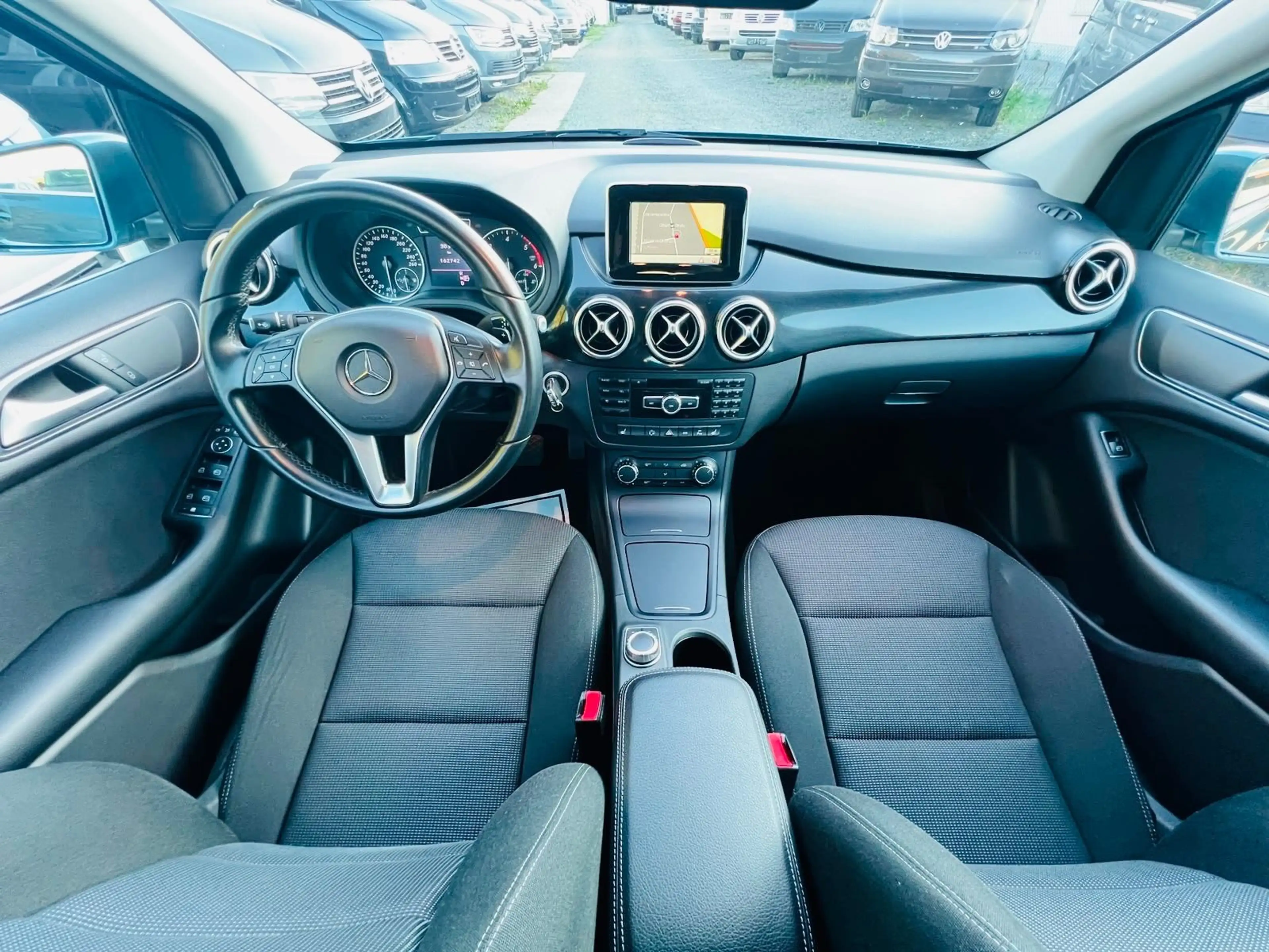 Mercedes-Benz B 200 CDI/Aut./AHK/Navi/SHZ/LM/Scheckheft — photo 13