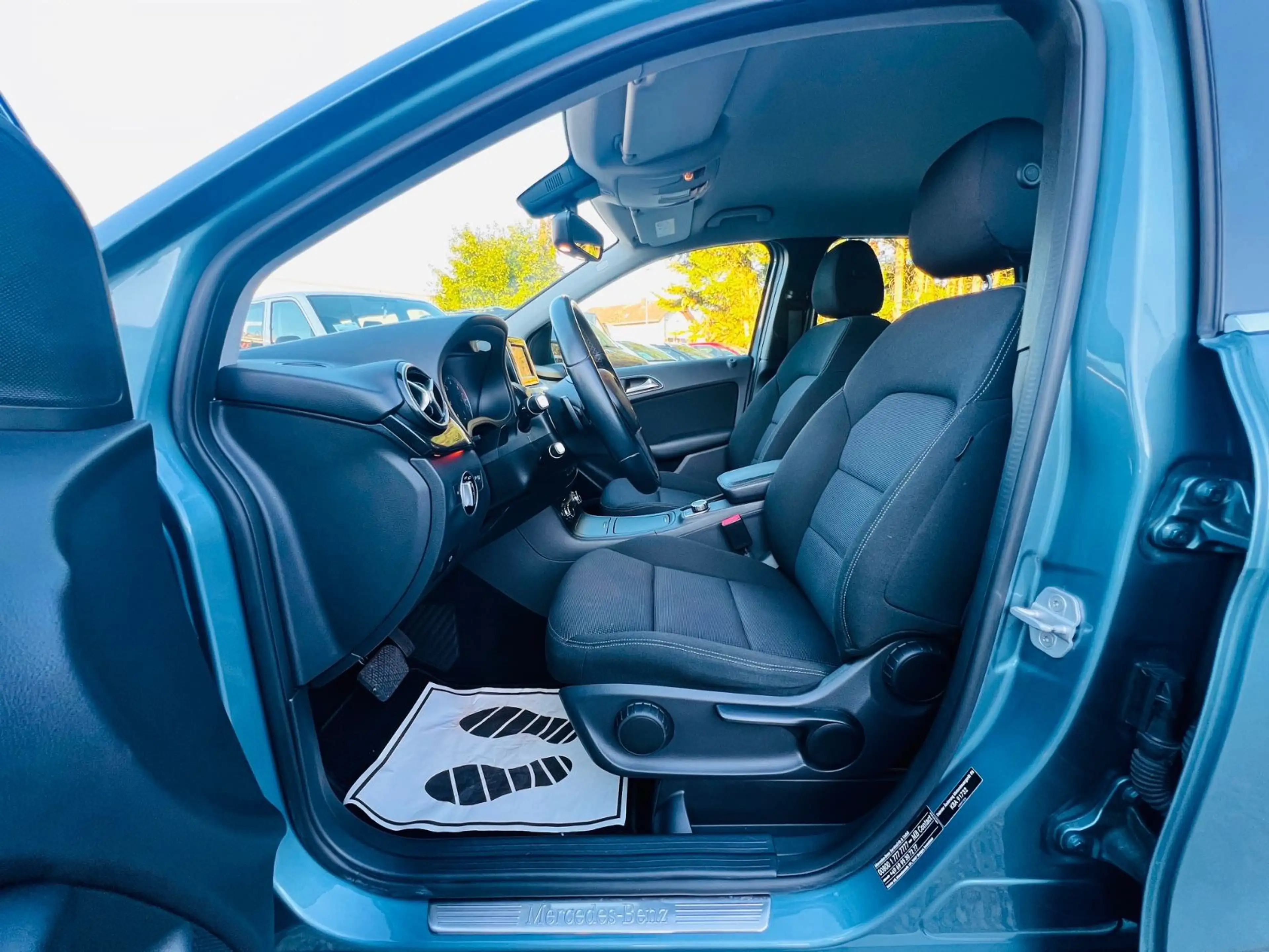Mercedes-Benz B 200 CDI/Aut./AHK/Navi/SHZ/LM/Scheckheft — photo 10