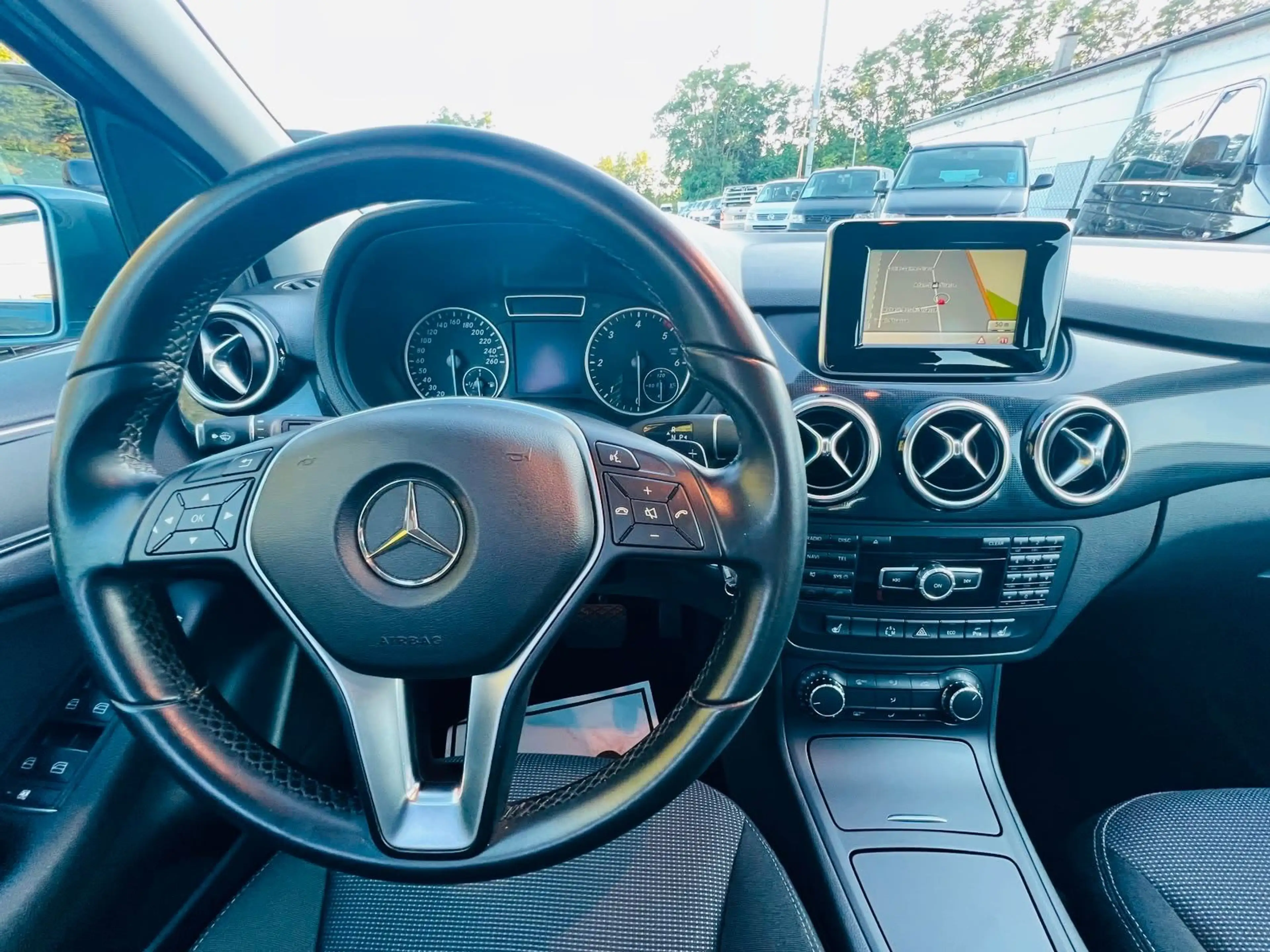 Mercedes-Benz B 200 CDI/Aut./AHK/Navi/SHZ/LM/Scheckheft — photo 12
