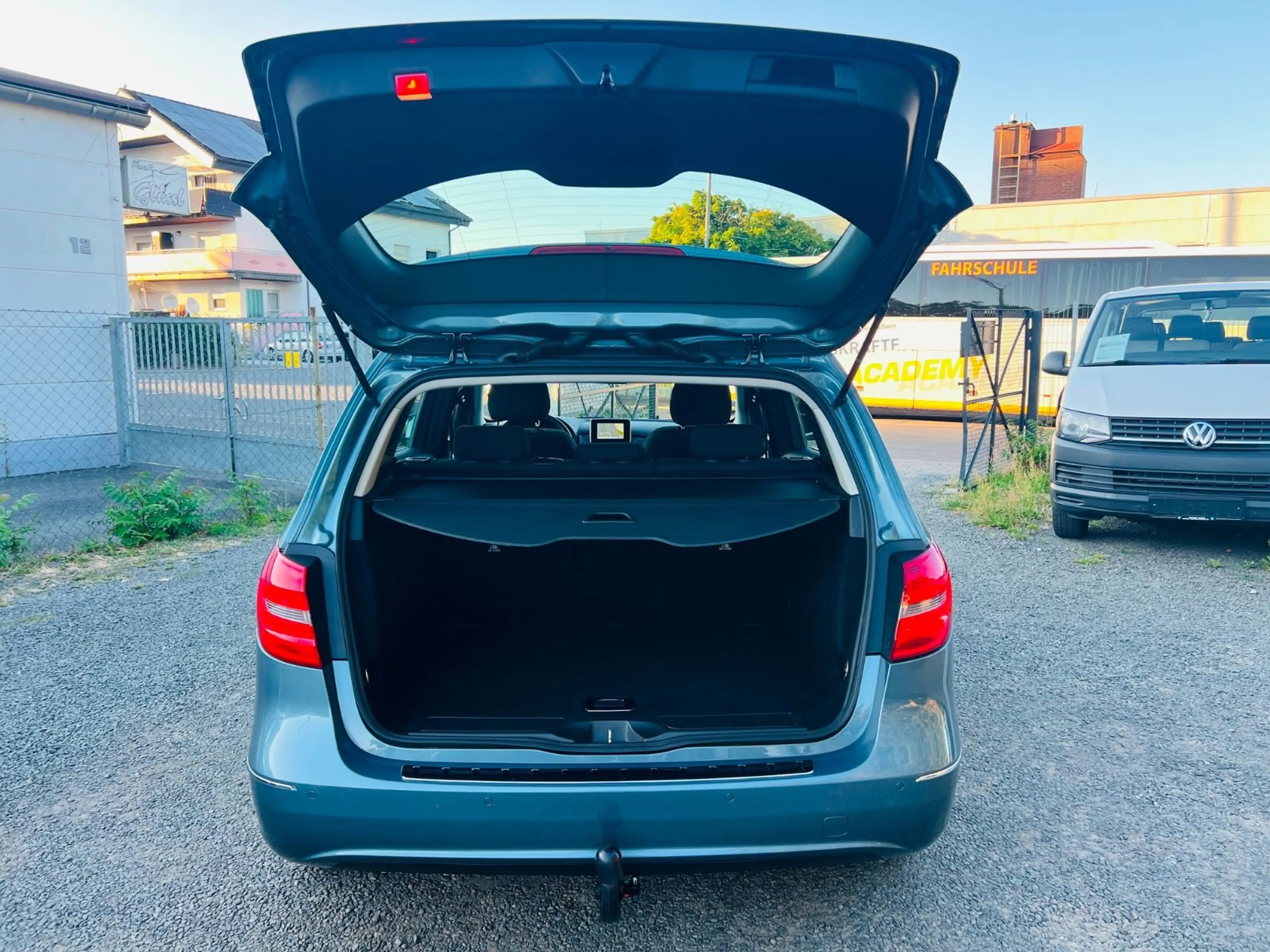 Mercedes-Benz B 200 CDI/Aut./AHK/Navi/SHZ/LM/Scheckheft — photo 5