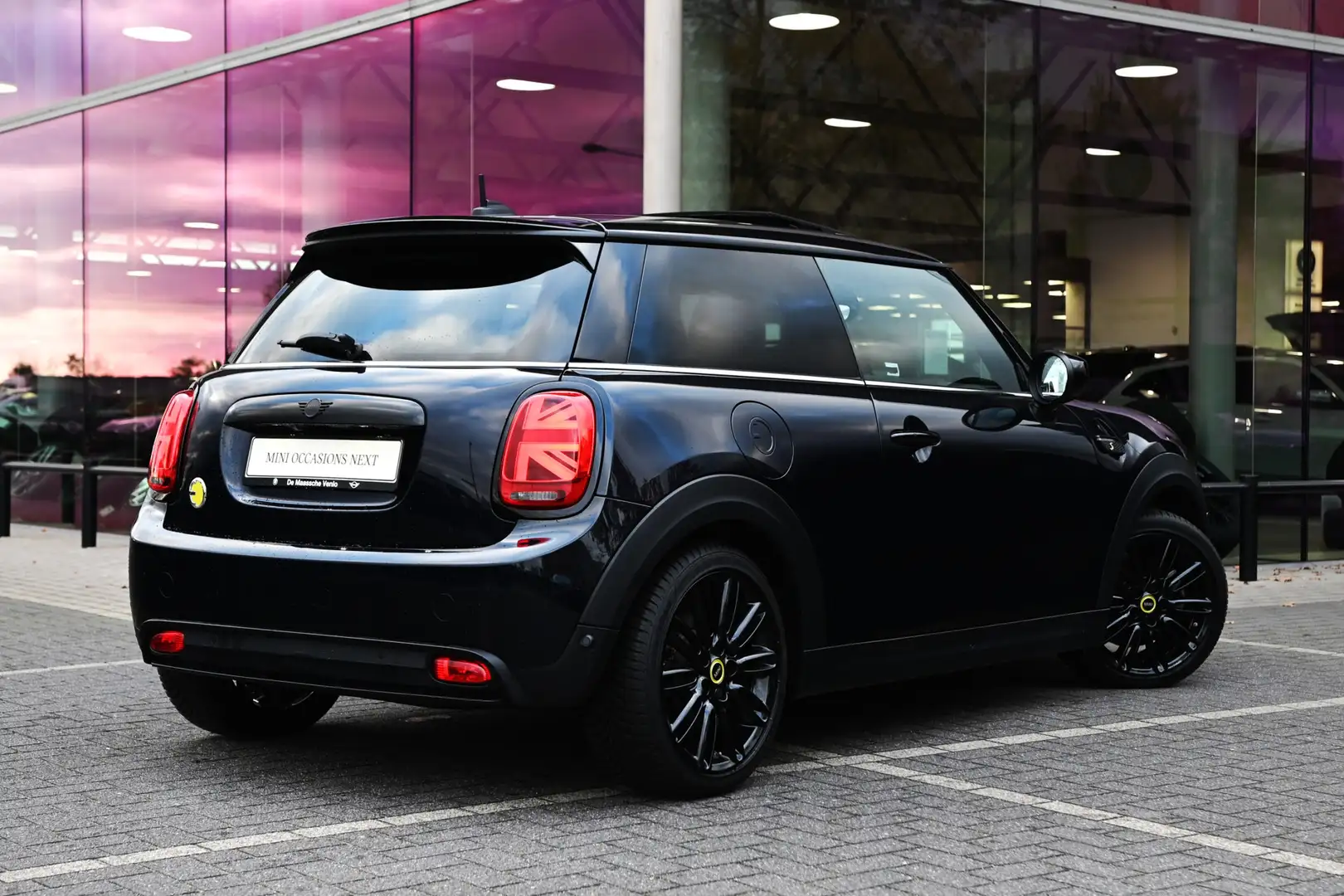 MINI Electric Classic / Panoramadak / Sportstoelen / Ac Noir - 2