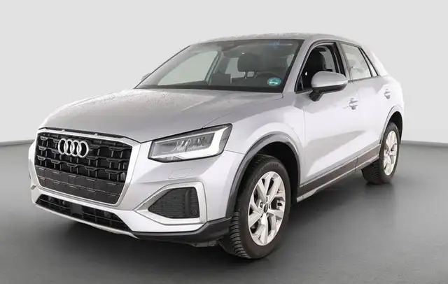 Audi Q2 view 6