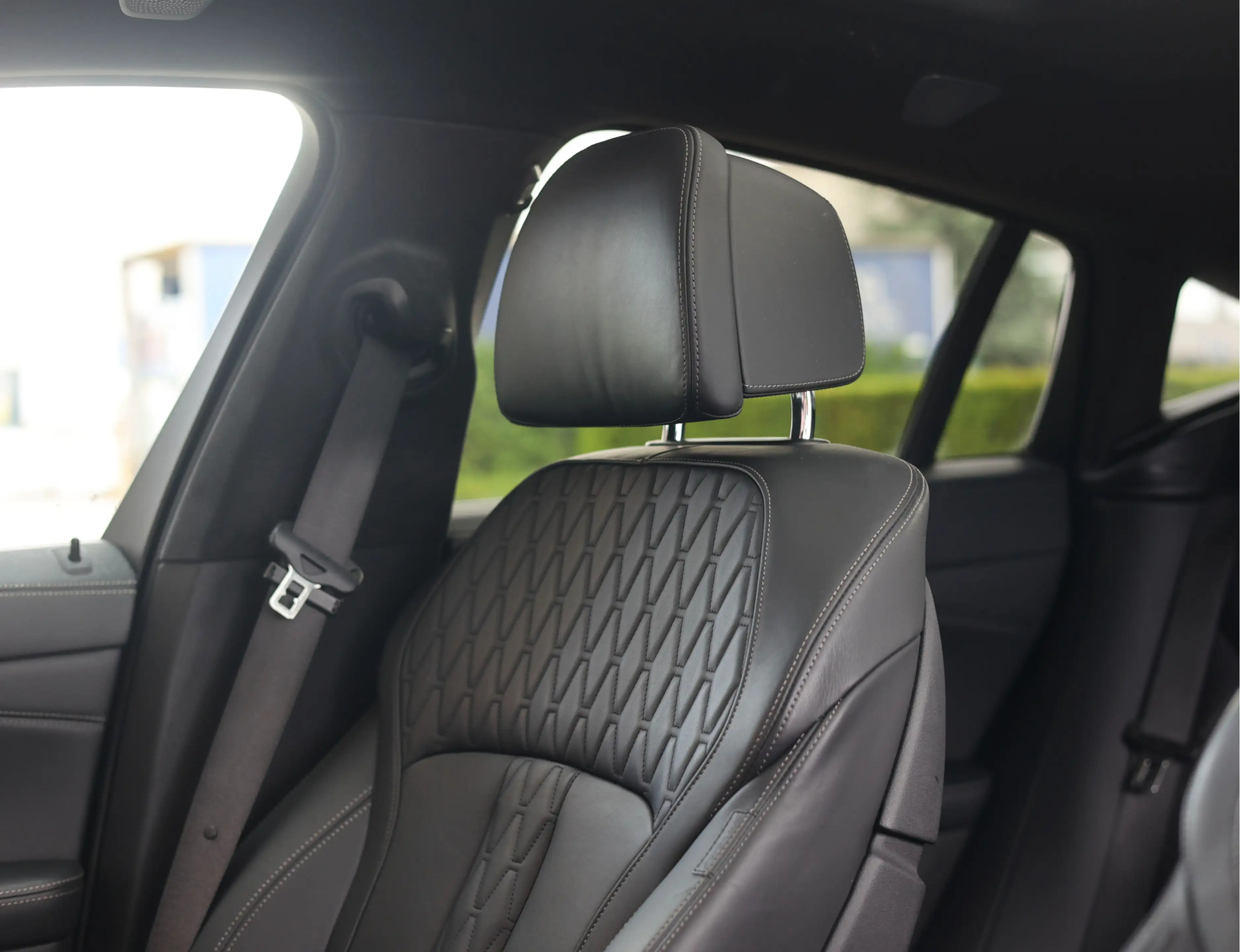 BMW X6 40i xDrive | Pano - Massage - Bowers & Wilkins — photo 4