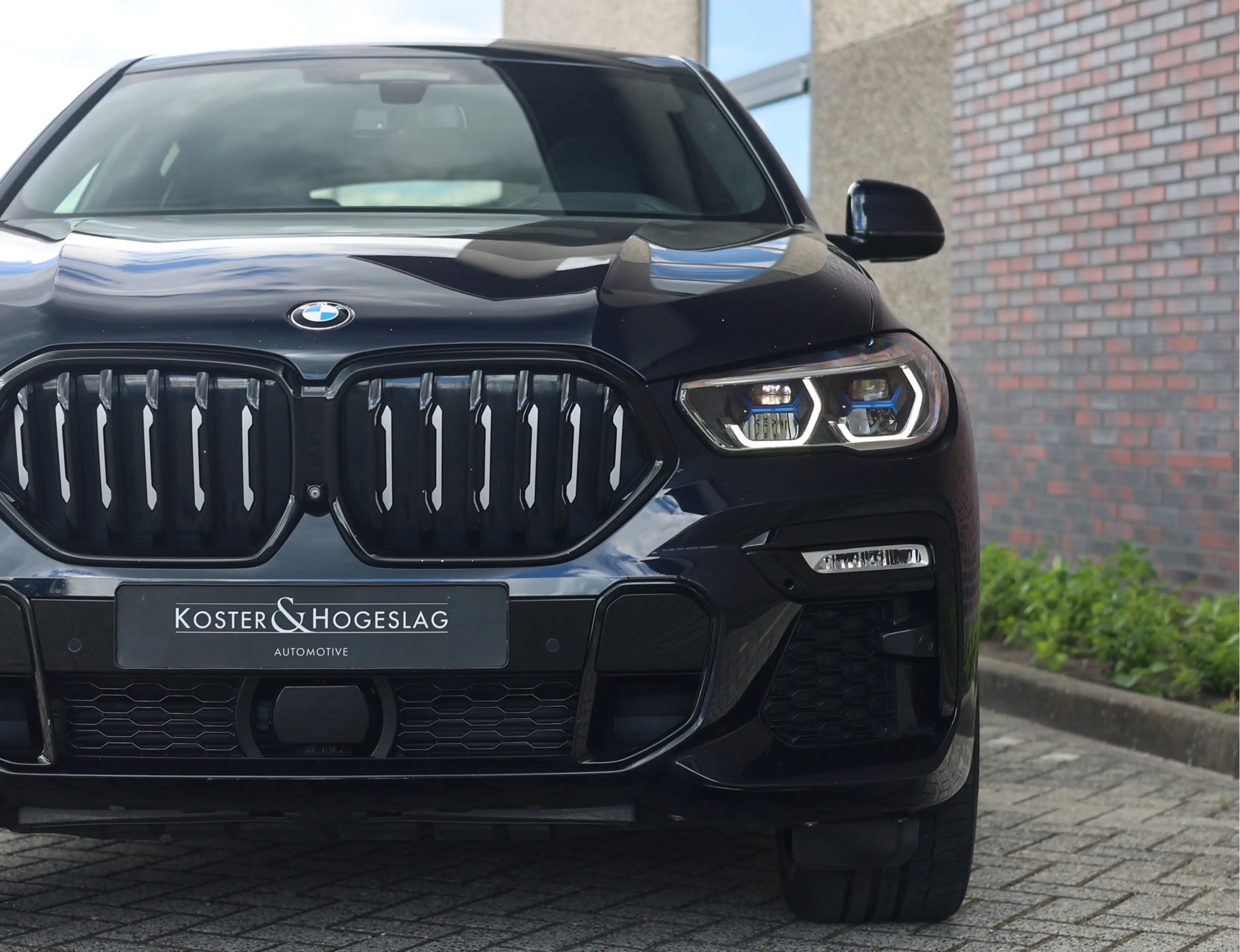 BMW X6 40i xDrive | Pano - Massage - Bowers & Wilkins — photo 12